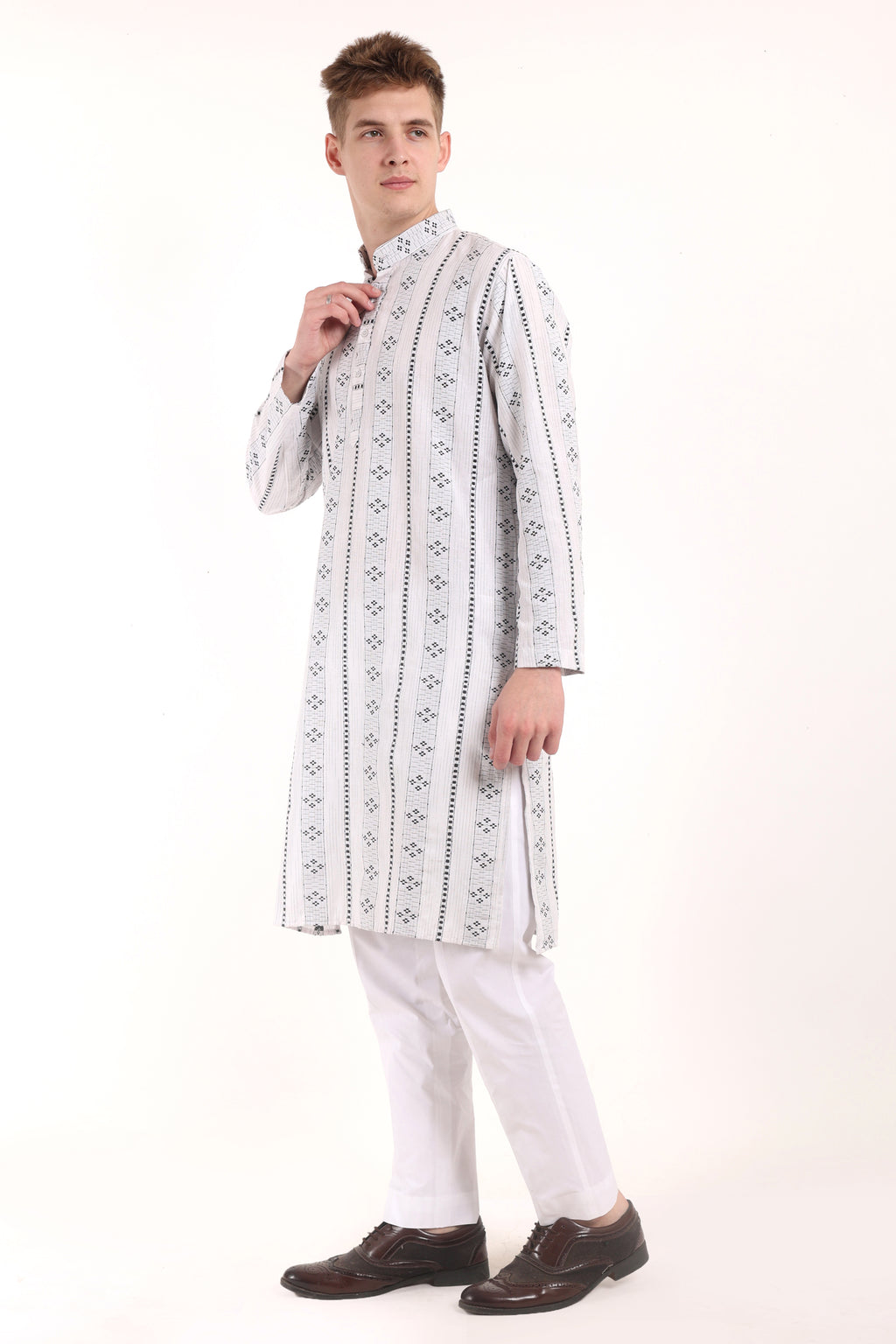 White Self Design Kurta Pyjama