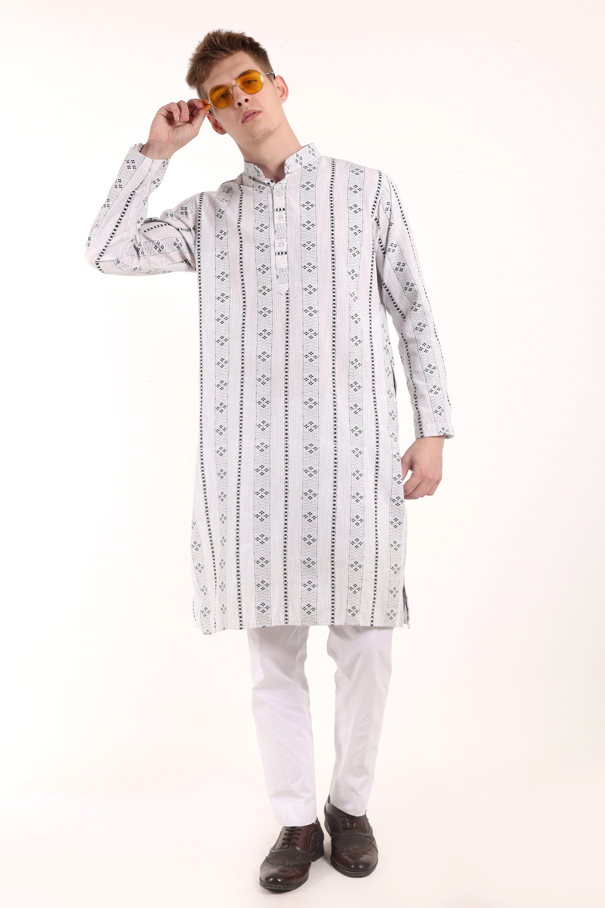 White Self Design Kurta Pyjama