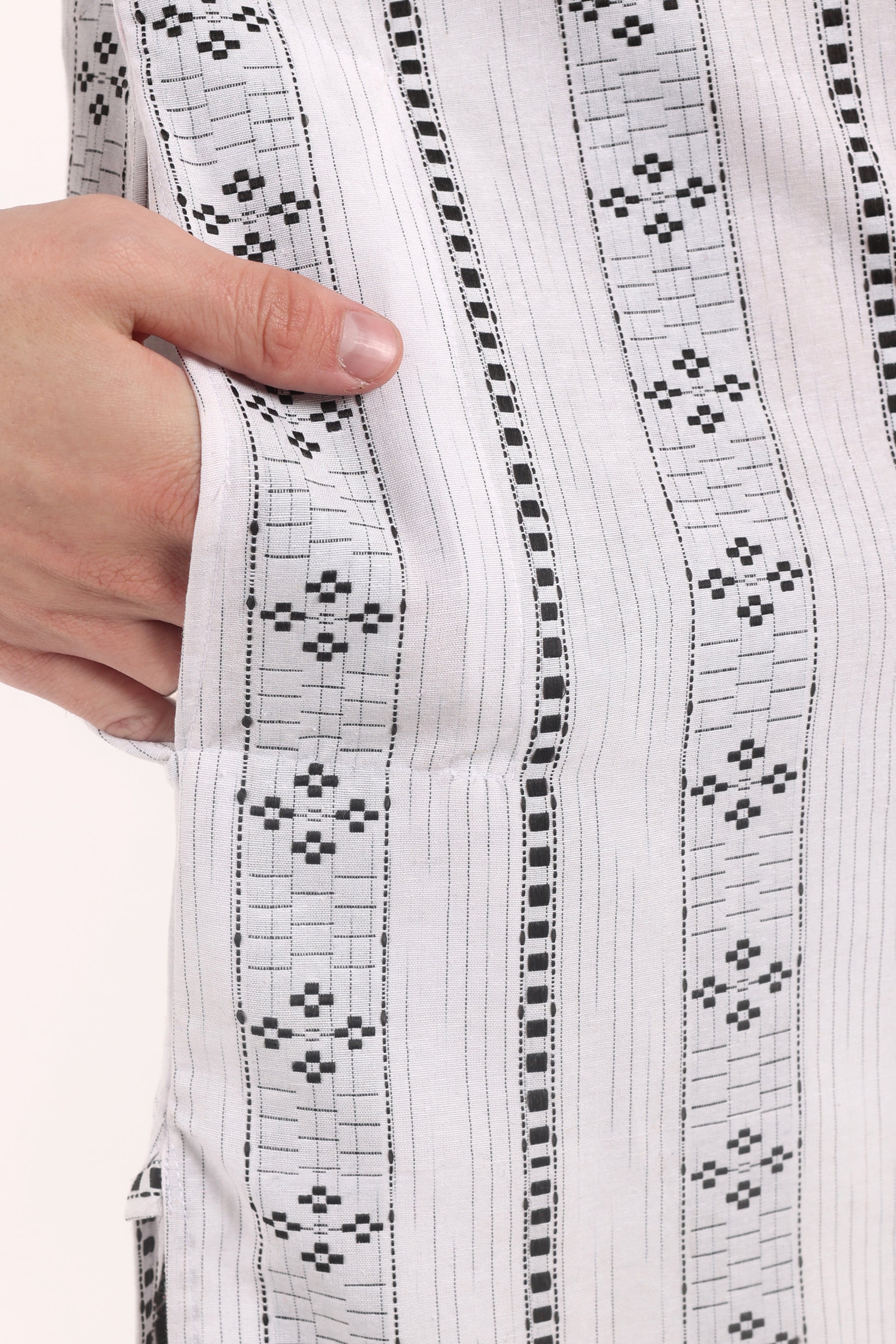 White Self Design Kurta Pyjama